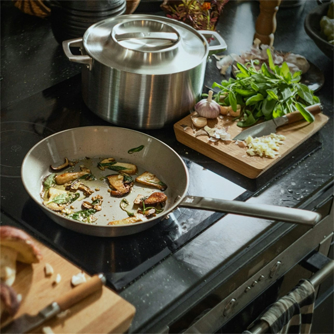 Fiskars Norden Bratpfanne Edelstahl, 28 Cm 8 Fiskars Norden Bratpfanne Edelstahl, 28 Cm – Bild 6