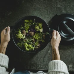 Fiskars Norden Casserole, Cast Iron -Deutschland Koch Magier Verkaufs-Shop fiskars norden casserole cast iron 1