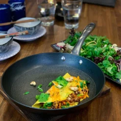 Satake Frying Pan Lightweight Cast Iron, Honeycomb Non-stick 30 Cm 7 Satake Frying Pan Lightweight Cast Iron, Honeycomb Non-stick 30 Cm -Deutschland Koch Magier Verkaufs-Shop satake satake grillpfanne leichtgusseisen honeycomb 2 2